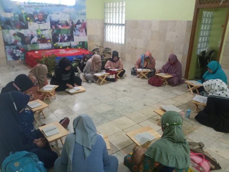 Pesantren al Hilal - Yatim, Tahfidz, Gratis