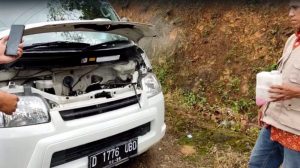 Menuju Lubuk Sikaping Pasaman Mobil Tim SWQ Mengalami Kendala