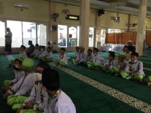 Mushaf Quran, Buku Islam, dan Iqra Telah Diterima di Sumatera Barat