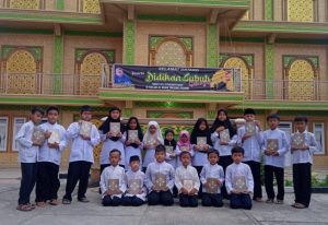 Wakaf Quran, dll Diterima di Provinsi Sumbar dan Lampung