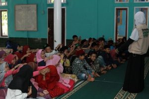 Komunitas Sahabat Al Hilal Sukabumi Salurkan Wakaf Quran Lailatul Qadr