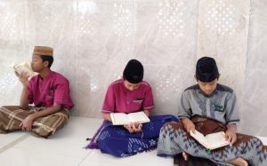 Semoga Tercapai! Target Ramadhan Khatam Quran Santri Ponpes Al Hilal