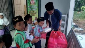 Jumat Berkah Bersama Santri Rumah Tahfidz Al Hilal 4 Cirebon