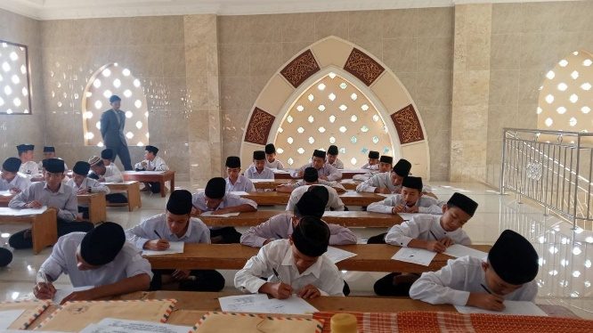 Pesantren al Hilal - Yatim, Tahfidz, Gratis