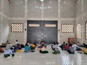 Kajian Kitab Kembali Efektif di Pesantren Al Hilal 1 Cililin