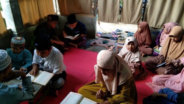 Pesantren al Hilal - Yatim, Tahfidz, Gratis