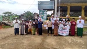 Tim 6 SWQ Sumatera Jilid 2 Salurkan Wakaf Quran di Jambi