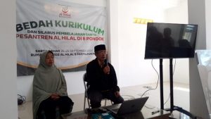 Bedah Kurikulum dan Silabus Pembelajaran Santri