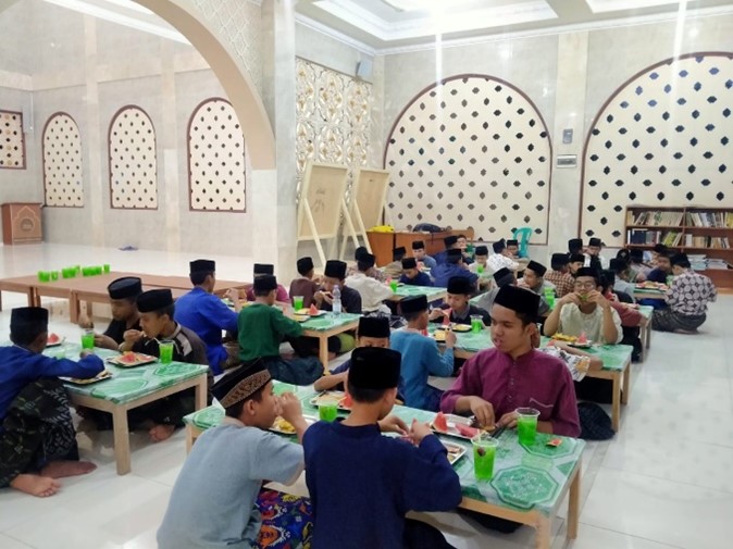 Pesantren al Hilal - Yatim, Tahfidz, Gratis