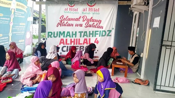 Pesantren al Hilal - Yatim, Tahfidz, Gratis