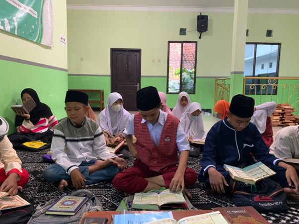 Pesantren al Hilal - Yatim, Tahfidz, Gratis