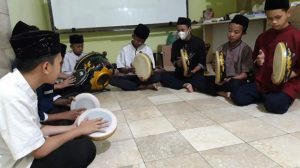 Latihan Hadroh Kembali Dilaksanakan Santri Pesantren Al Hilal 3