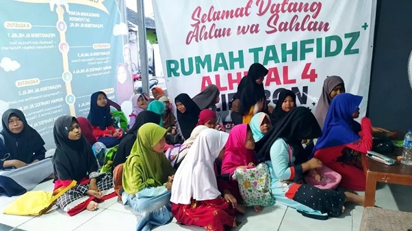 Pesantren al Hilal - Yatim, Tahfidz, Gratis