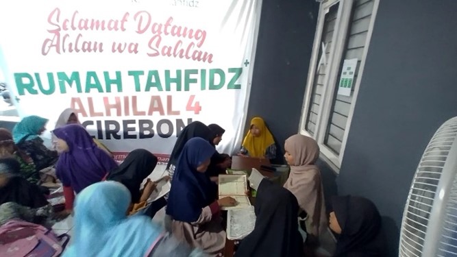 Pesantren al Hilal - Yatim, Tahfidz, Gratis