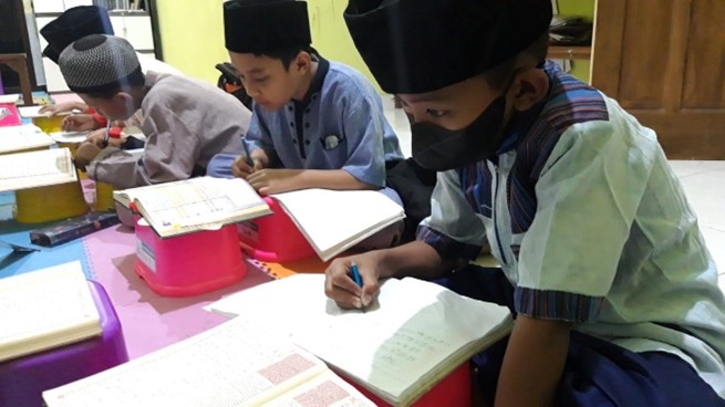 Pesantren al Hilal - Yatim, Tahfidz, Gratis