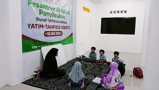 Pesantren al Hilal - Yatim, Tahfidz, Gratis