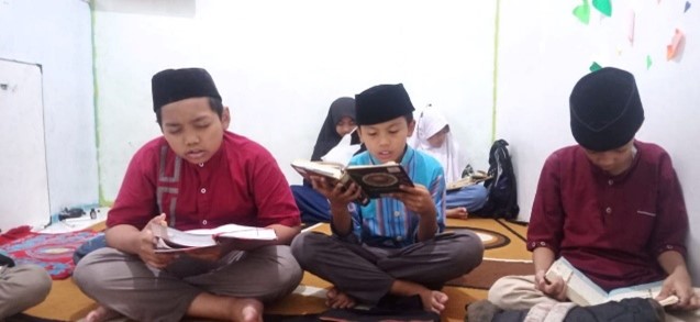 Pesantren al Hilal - Yatim, Tahfidz, Gratis