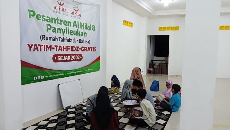 Pesantren al Hilal - Yatim, Tahfidz, Gratis