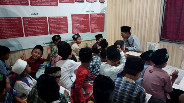 Pesantren al Hilal - Yatim, Tahfidz, Gratis