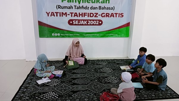 Pesantren al Hilal - Yatim, Tahfidz, Gratis