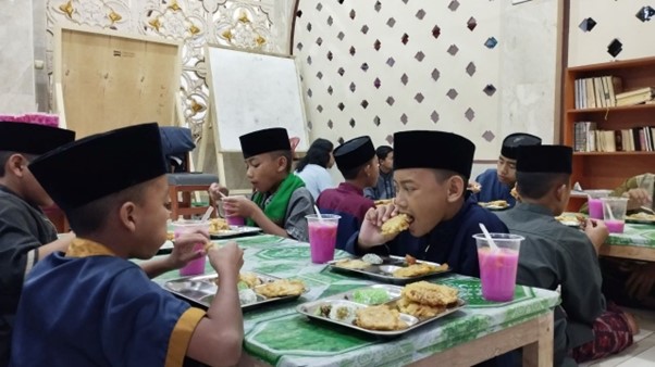 Pesantren al Hilal - Yatim, Tahfidz, Gratis