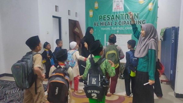 Pesantren al Hilal - Yatim, Tahfidz, Gratis