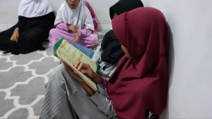 Konsisten Melaksanakan Kegiatan Belajar dan Mengaji di Pondok