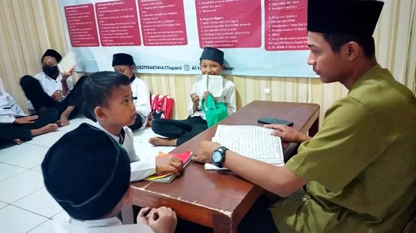 Pesantren al Hilal - Yatim, Tahfidz, Gratis