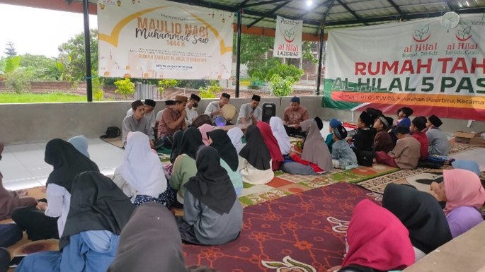 Pesantren al Hilal - Yatim, Tahfidz, Gratis