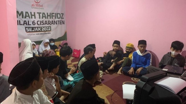 Pesantren al Hilal - Yatim, Tahfidz, Gratis