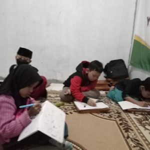 Ekstrakurikuler Santri Rumah Tahfidz Al Hilal 6 Cisaranten