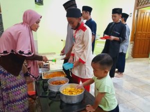 Hangatnya Buka Puasa Sunnah Dinikmati di 2 Pondok Al Hilal