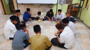 Hidangan Berbuka Kembali Dinikmati Oleh Para Penghafal Quran