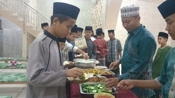 Pesantren al Hilal - Yatim, Tahfidz, Gratis