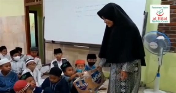 Pesantren al Hilal - Yatim, Tahfidz, Gratis