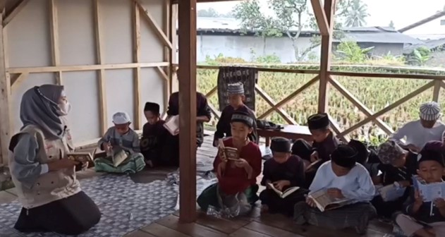 Pesantren al Hilal - Yatim, Tahfidz, Gratis