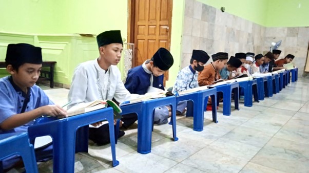 Pesantren al Hilal - Yatim, Tahfidz, Gratis