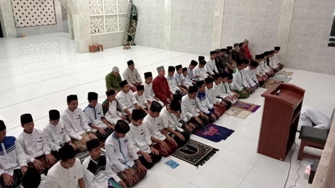 Pesantren al Hilal - Yatim, Tahfidz, Gratis