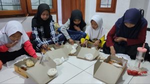 Buka Puasa Sunnah Kamis di Pondok Pesantren Al Hilal