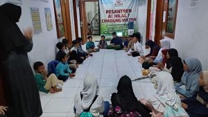 Kegiatan Malam Jumat Santri Pesantren Al Hilal 7 Cipadung Wetan