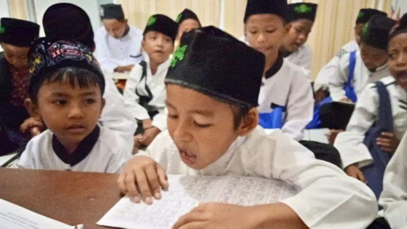 Pesantren al Hilal - Yatim, Tahfidz, Gratis