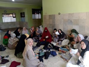 Kontribusi Ummahat Pesantren Al Hilal 3 Gerlong untuk Ummahat