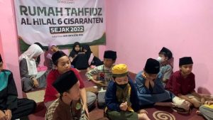 Rutinitas Malam Jumat Santri Penghafal Quran Pesantren Al Hilal