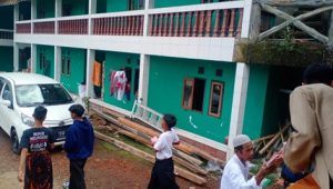 Wakaf Quran untuk Masyarakat Korban Gempa Cianjur