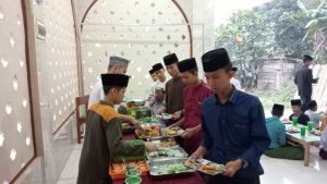 Buka Puasa Sunnah Bersama Kembali Dinikmati Santri