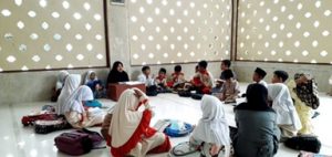 Intip Kegiatan Santri TPA Al Hilal 1 Cililin di Masjid Marwah