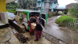 13 Lembaga Islam di Kertasari Kab Bandung Menerima SWQ