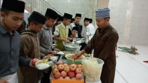 Buka Puasa Bersama Kembali Dinikmati Santri Al Hilal