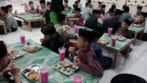 Buka Puasa Bersama Kembali Dinikmati Santri Al Hilal