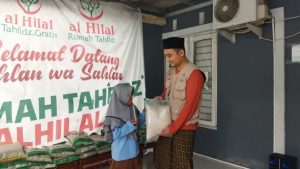 Santunan untuk Santri Yatim dan Penghafal Quran Al Hilal 4